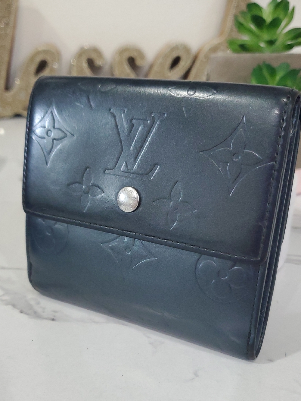 🇨🇵Louis Vuitton Charcoal Gray Matte Monogram Vernis Elise Trifold Wallet - Picture 3 of 16